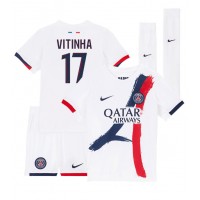 Maglie da calcio Paris Saint-Germain Vitinha #17 Seconda Maglia Bambino 2024-25 Manica Corta (+ Pantaloni corti)